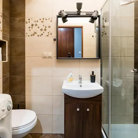 Everysky - Konstytucji 3 Maja 75